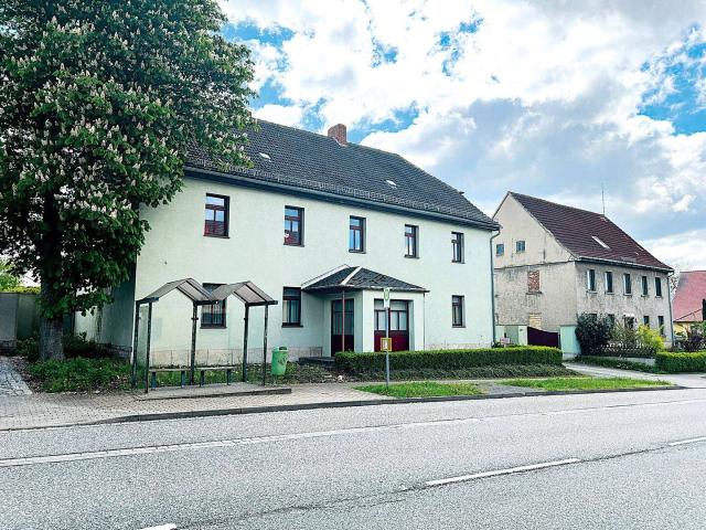 Gewerbeobjekt mit 2 Baugrundstücken in Naumburg OT Hassenhausen