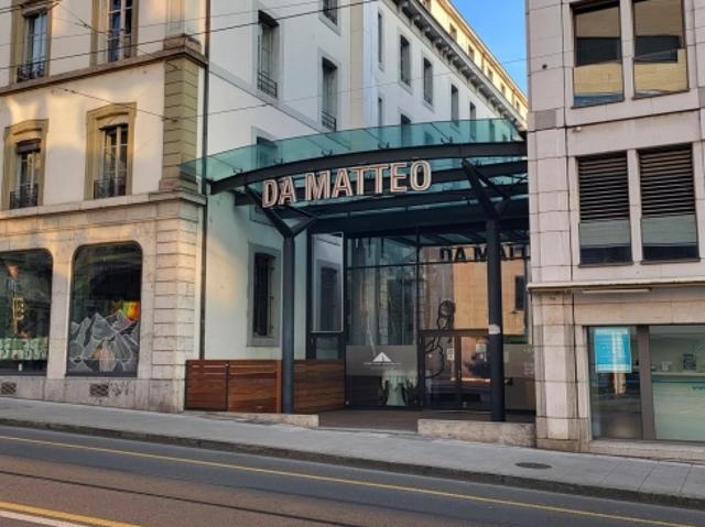 Gewerbliche Passage mit Depot und Parkplatz, ideale Lage!
