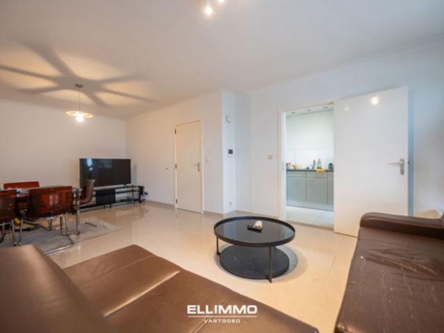 Gezellig gelijkvloers appartement van 103m², 2 slpks en gara