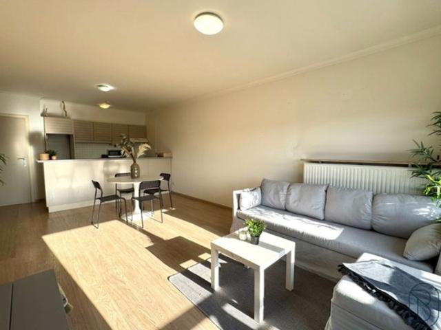 Leuk appartement met GARAGE en BALKON!