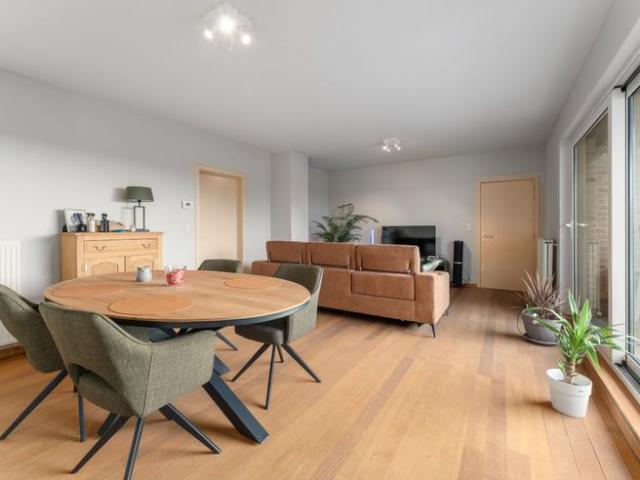 Gezellig & ruim appartement op de derde verdieping met: 2.