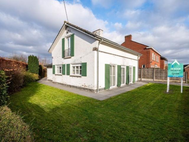 Gezellige alleenstaande woning in hartje Ruiselede