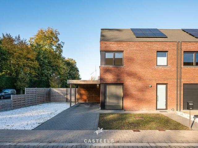 Gezellige en energiezuinige halfopen woning in Adegem