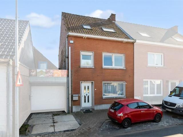 Gezellige eengezinswoning met tuin te koop in Bever