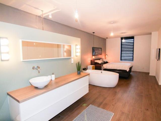Gezellige, instapklare rijwoning met koer in stadscentrum