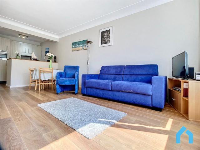 Gezellige, lichtrijke studio te koop