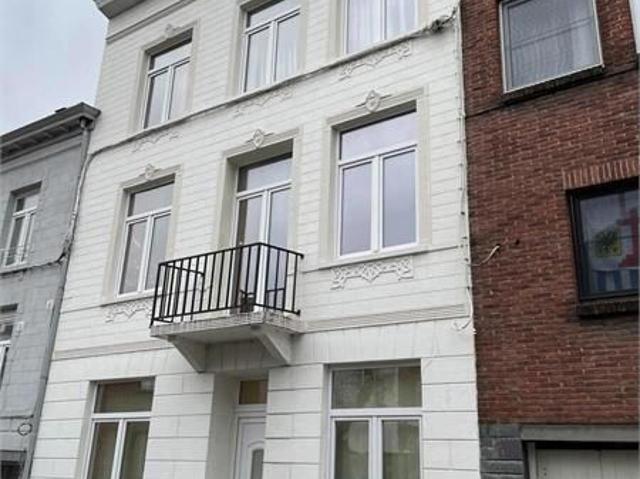 GEZELLIGE STADSWONING MET DAKTERRAS