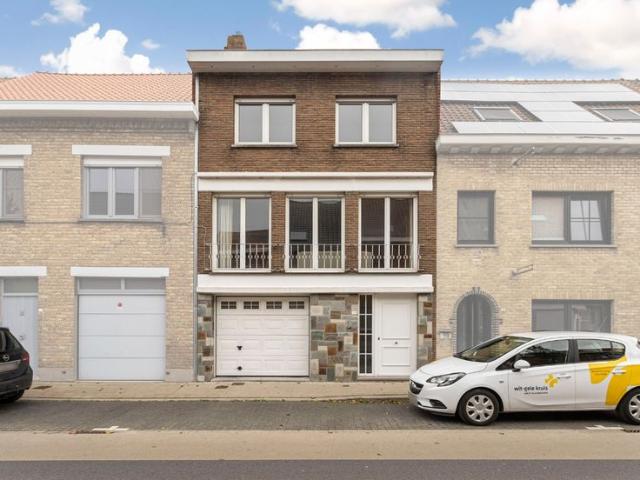 Gezellige rijwoning met 3 slaapkamers nabij centrum Veurne