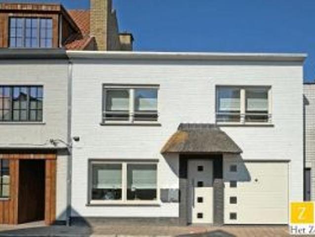 Investering 24000 Eur/jaar verhuurd in hartje Oud Knokke