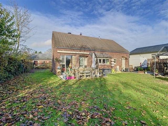 Gezellige woning, 2 slpks, terras, tuin, garage, 7a 74ca