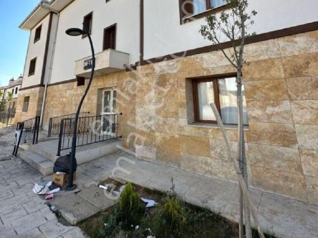 Gezinde Satılık 2/1