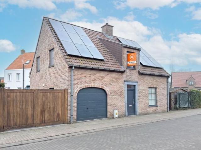Gezinsvriendelijke open bebouwing met zonnige tuin in Adegem