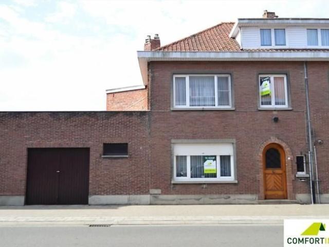 gezinswoning met garage en tuin
