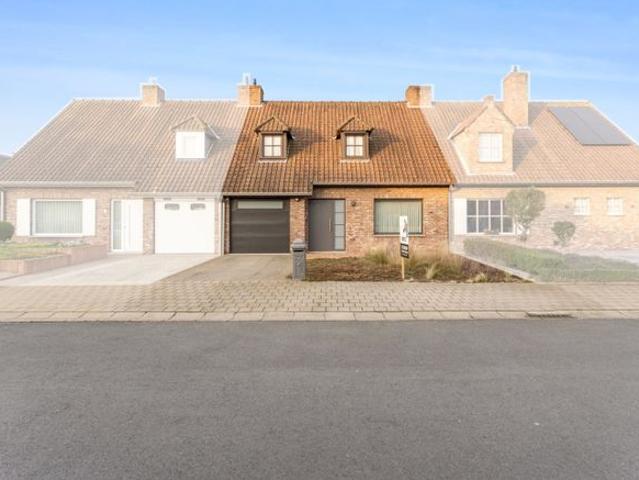 Gezinswoning met 3 slaapkamers op toplocatie te Meulebeke!