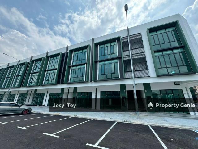 GF @ Permas Avenue Shop For Rent