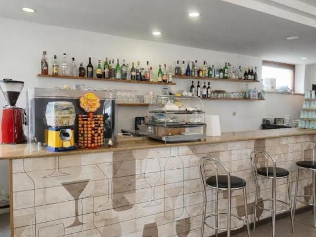 GFP BAR IN PAESE SALA SLOT CON ABITAZIONE