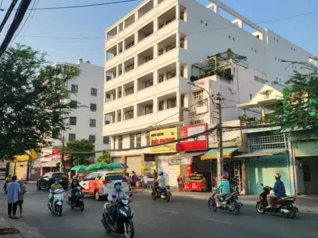 Giảm 6 tỷ bán gấp mặt tiền 6x30 Lê Quang Định, GIÁ BÁN: 19,5 TỶ