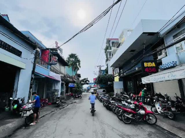 Giá 4.5xx – 3.8 x 10M. Dương bá trạc – nhà đẹp – sổ mới – kc dân cư hiện hữu