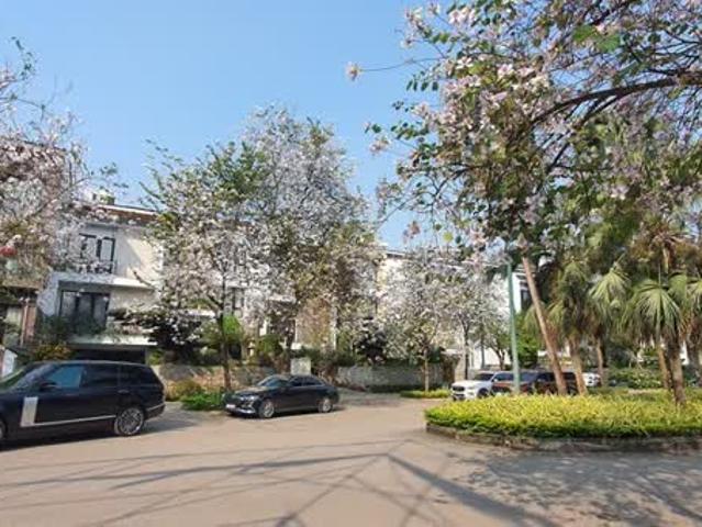 Gia chủ gửi bán Biệt Thự Ciputra đẳng cấp sân vườn, Thang máy, view sông và sân golf