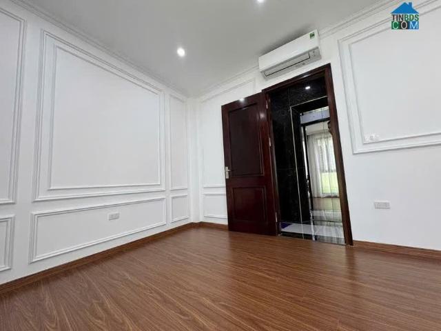 Giá chỉ nhỉnh 11 tỷ – lô góc Hồ Tây, 6 tầng thang máy, nội thất xịn xò