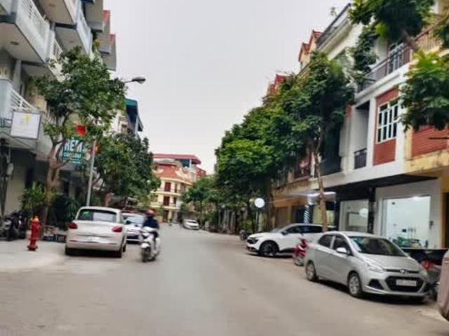 Gia đình bán trục chính Nam La Khê, 60m2, 4 tầng, full nội thất, ở ngay, chỉ 17 tỷ