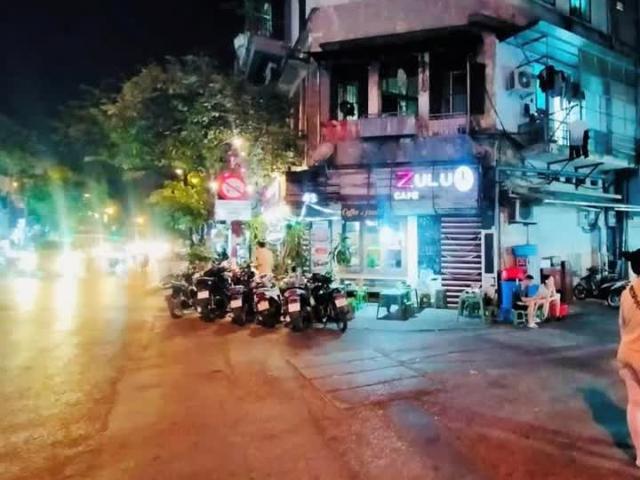 Gia Đình Cần Bán Nhà Mặt Phố Hàng Than 6 Tầng Mởi Đẹp Kinh Doanh Đỉnh Mặt Tiền 5.5m Vuông Vắn