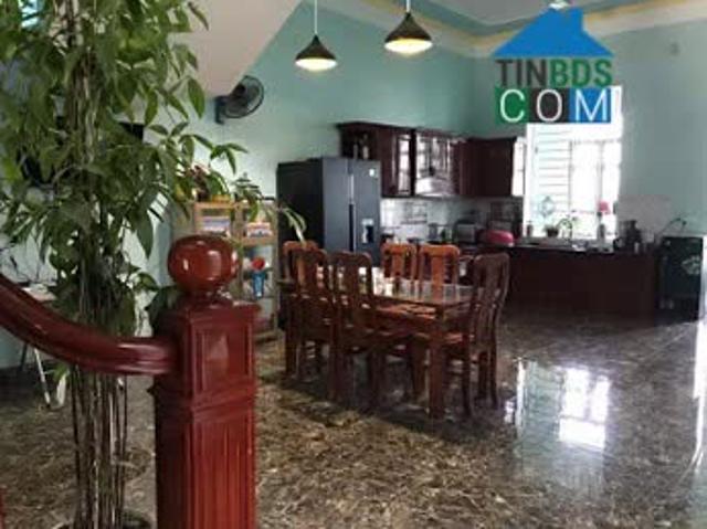 Gia Đình Chuyển Hà Nội Lên Muốn Bán Nhà 2 Tầng Hiện Đại Mặt Tiền Đẹp Trung Tâm Thị Trấn