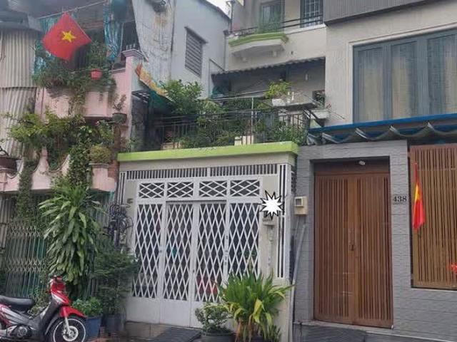 Giá mềm nhất quận 6: 6.9 TỶ Lê Quang Sung P. 9 Diện tích Đất: 38,2m²= 3,45/4,95 X 10,33/10