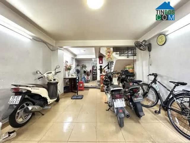 Giá mềm nhất quận Phú nhuận: 7.5 tỷ trường sa phường 2, khu víp phan xích long, 5 tầng đúc