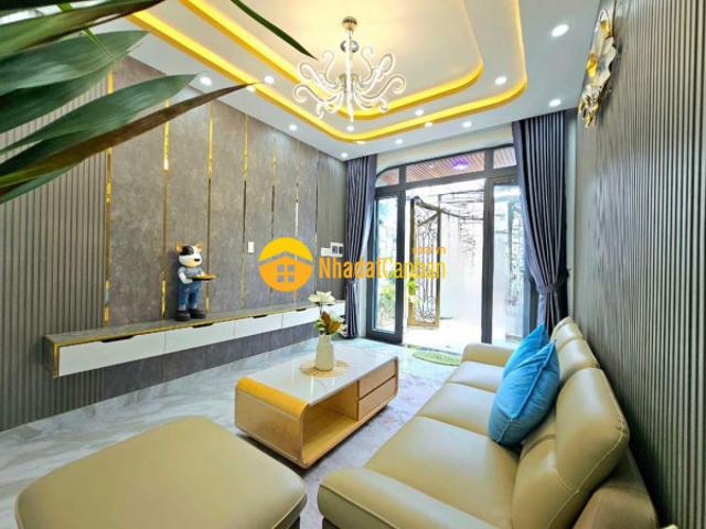 Giá rẽ bất ngờ. Chỉ 3ty350 có ngay nhà 3 tầng trung tâm tp