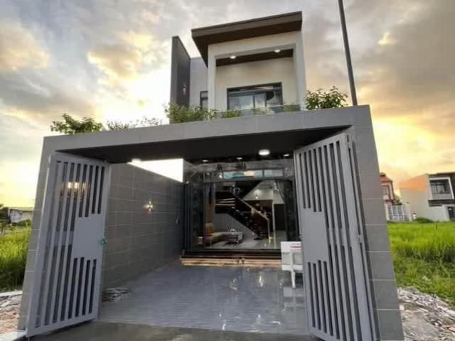 Giá Tốt Nhất Khu Vực! Nhà Phố 103,7m² KCN Cầu Tràm Full Nội Thất Chỉ 2.3 Tỷ!