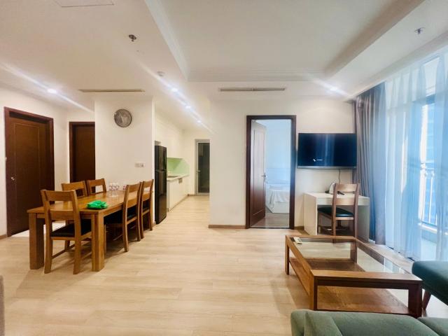 GIÁ TỐT! CHO THUÊ CĂN HỘ 3PN VINHOMES CENTRAL PARK – ĐỦ NỘI THẤT, XÁCH VALI VÀO Ở