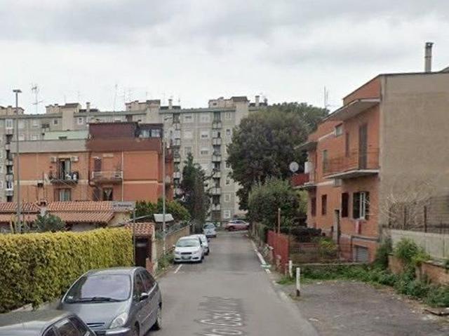 Giardinetti trilocale ammobiliato