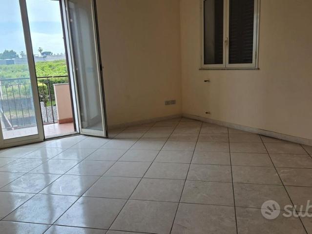 Giarre, villa con giardino CT