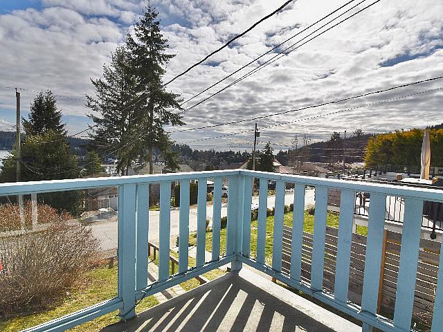 Gibsons Cottage With A View!