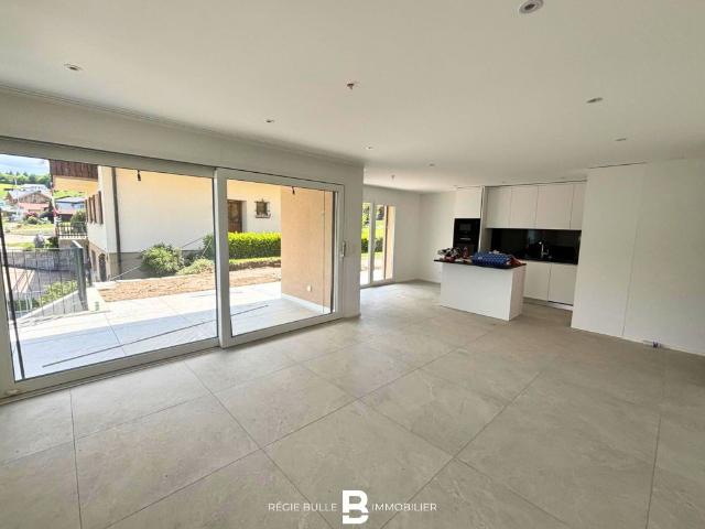Apartment with 3.5 rooms for rent in Giffers 89 m²