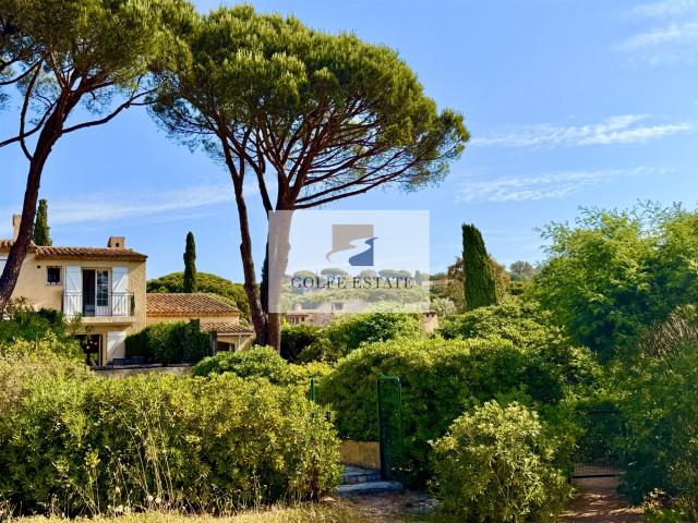 Gigaro, Baie de Valmer: mas mitoyen, 2 chambres, à 450 m à p. 63m² La Croix Valmer