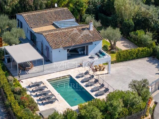Gigaro, superbe maison dans un domaine privé, à quelques pas. 260m² La Croix Valmer