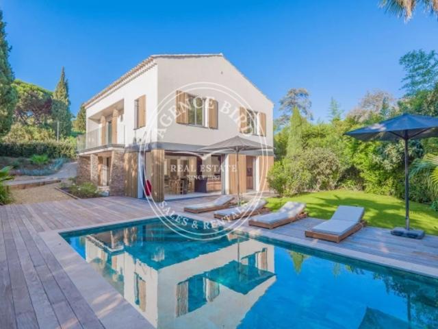 Gigaro: plage à pied et domaine sécurisé