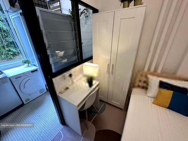 Gilstead Court D11, Condominium