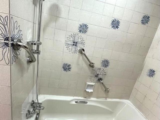 Gilstead Court D11, Condominium