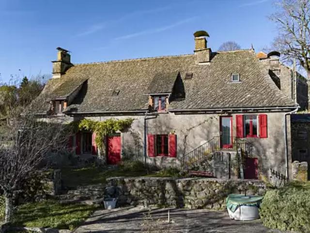 Girgols 15310 Achat / Vente maison 8 pièces t8