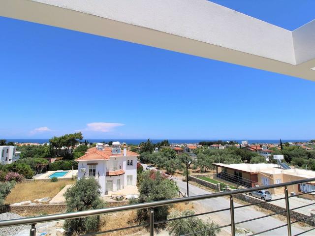 Apartament z widokiem na góry i morze, basen, 2+1