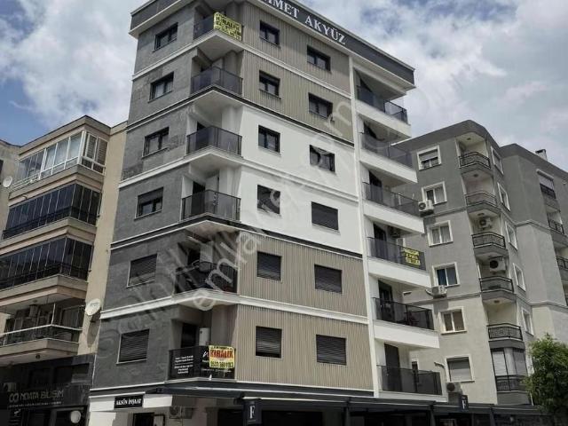 Girne Bulvarında Kiralık 1+1