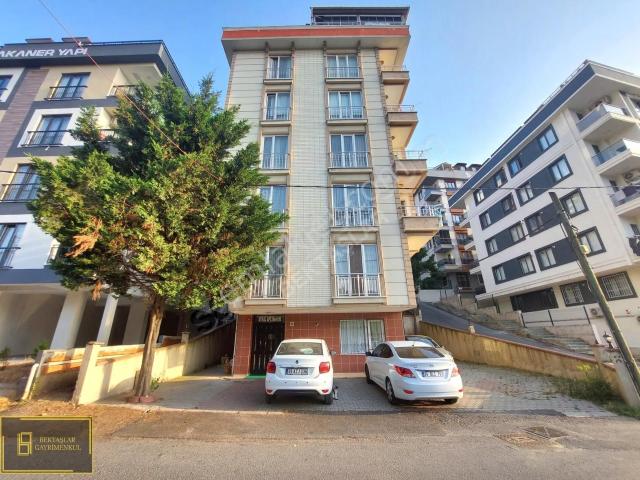 Girne'de krediye Uygun,arakat,asansör,ayrı Mutfak,bahçeli 2+1