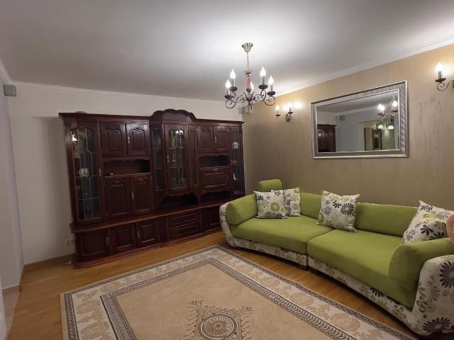 Girocului | 3 camere | 90 mp | 2 băi | Boxa | Terasă