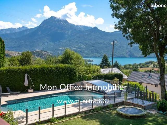 Gîte 17 pièces 400 m²