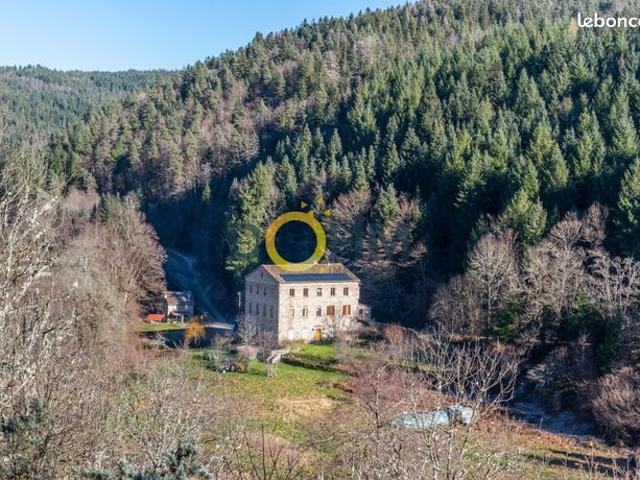 Gîte 18 pièces 632 m²