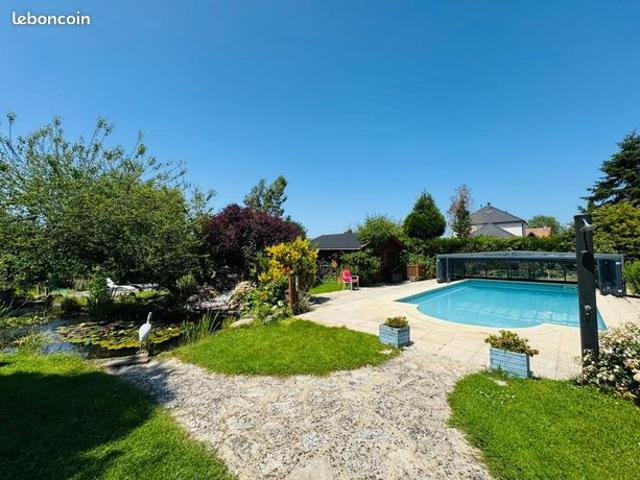 Gîte 11 pièces 382 m²