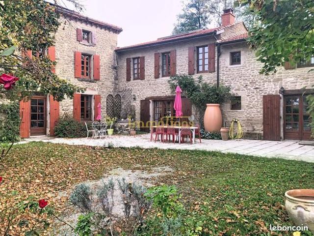 Gîte 12 pièces 355 m²